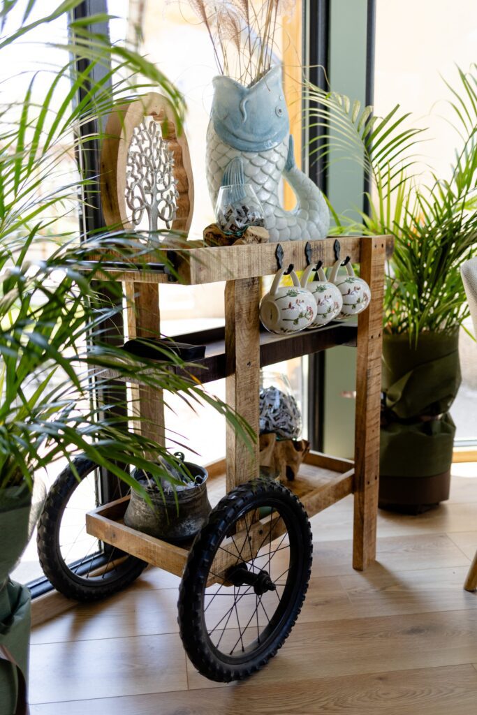 Зала за събития в River Rest Ветрен – просторна, уютна и подходяща за вдъхновяващи срещи и сплотяващи преживявания.